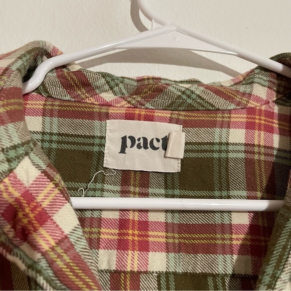 Pact button down plaid checkered flannel in green and red long sleeve shirt - Picture 3 of 10